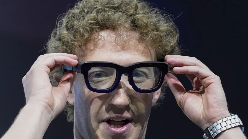 Zuckerberg Bezos'u geçerek dünyanın en zengin 4. kişisi oldu