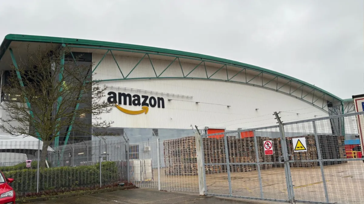 Amazon ilk deposunu kapatıyor! Yüzlerce çalışanı etkileyecek