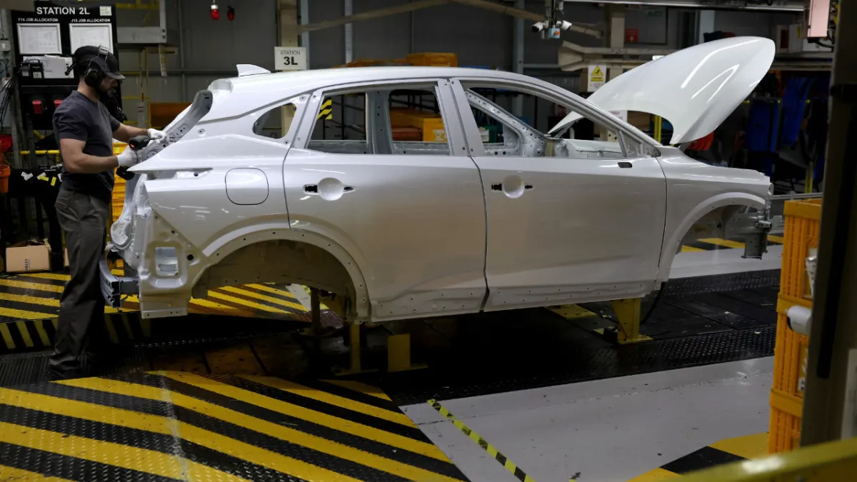 Rusya’dan otomotivde ‘geri dönüş’ hamlesi: Toyota ve Volkswagen’in eski tesisleri açılıyor