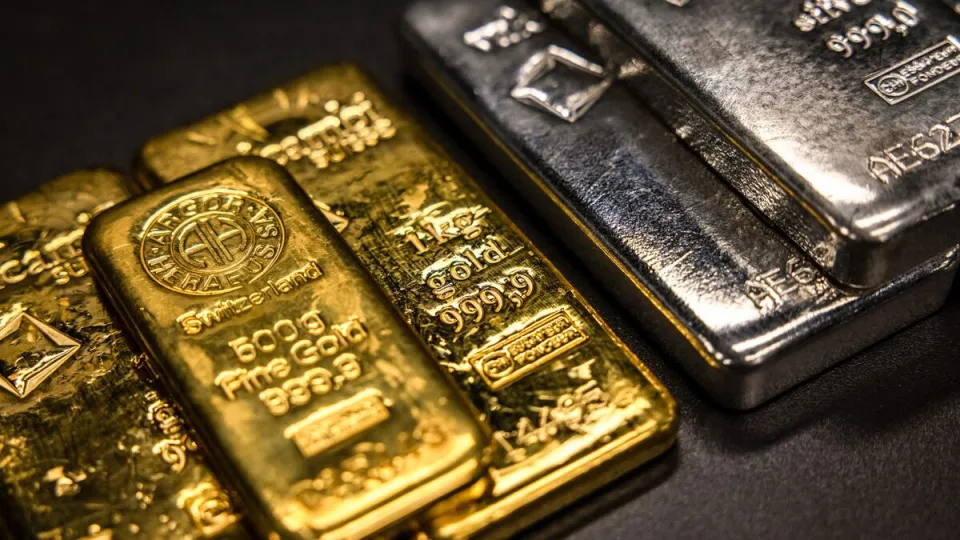 Altın ve gümüş fiyatlarında sert düşüş