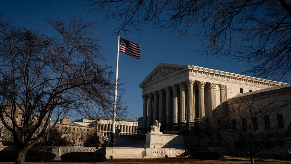 ABD Yüksek Mahkemesi Trump'ın küresel gümrük vergilerini iptal etti