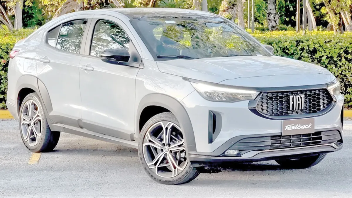 Egea sahneden iniyor, yerini yeni binek alıyor