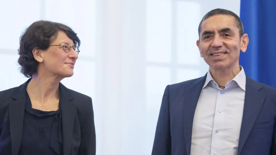 Uğur Şahin ve Özlem Türeci BioNTech yönetiminden ayrılıyor