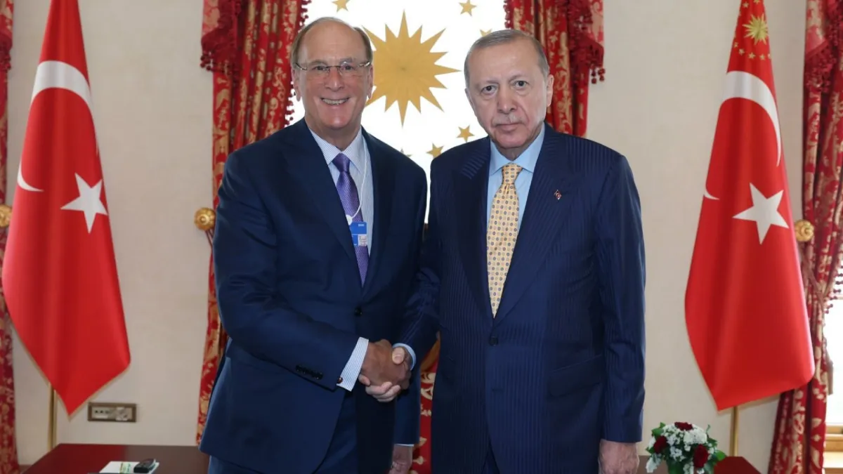 Cumhurbaşkanı Erdoğan, BlackRock CEO’su Fink ile Dolmabahçe’de görüştü