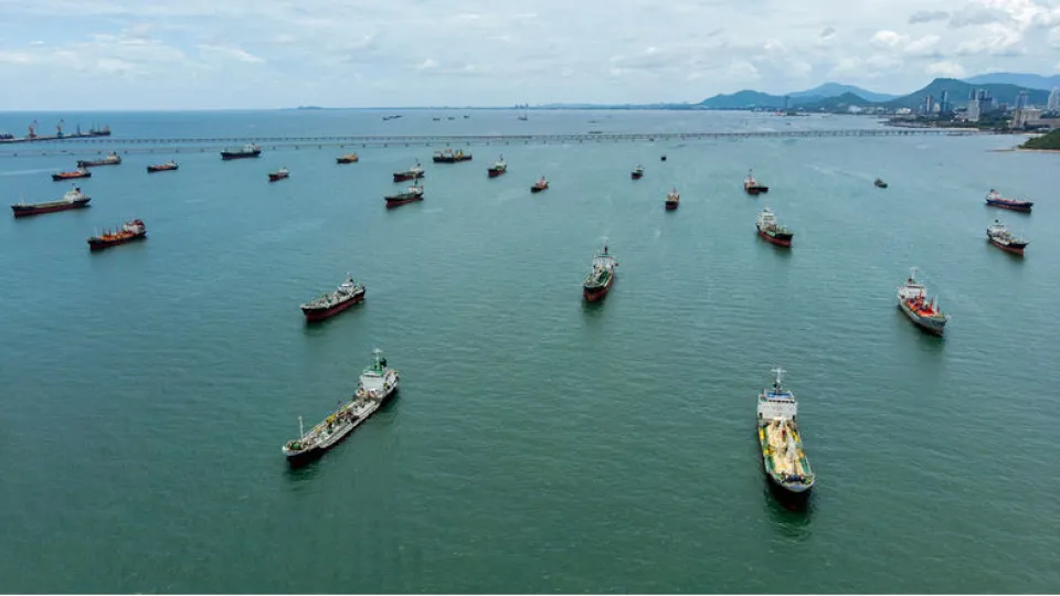 Hürmüz'de hangi türden kaç gemi bekliyor? 