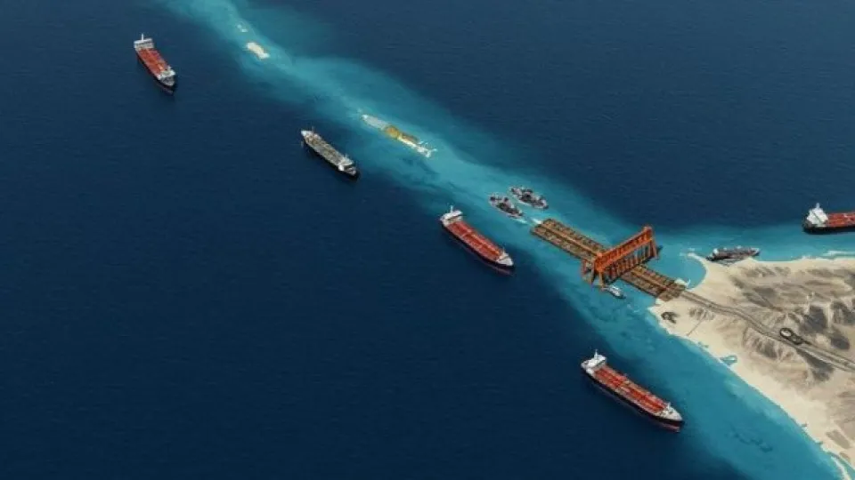 İran basını: Hürmüz'den geçişler yeniden durduruldu