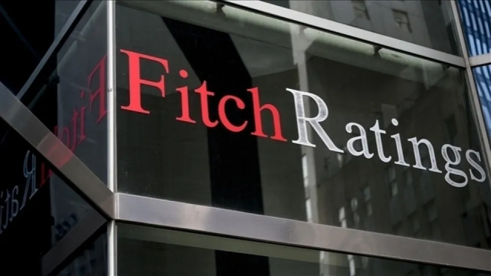 Fitch, Türkiye'nin kredi görünümünü durağana çevirdi