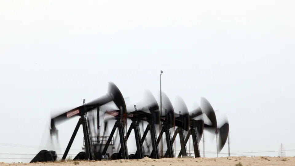 Petrolde yön aşağı: Washington–Tahran arasında görüşme sinyali