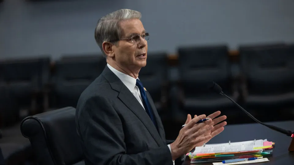 Bessent: Fed faiz için “bekle-gör” yaklaşımını sürdürmeli