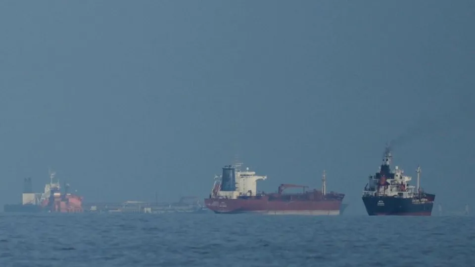 İran, Hürmüz'deki sevkiyatları askıya almayı değerlendiriyor