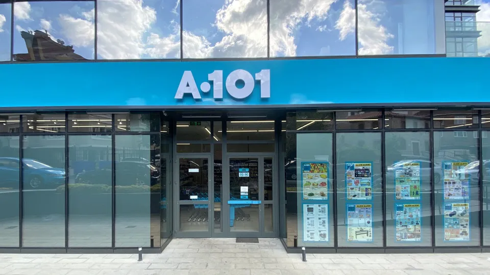 A101, CarrefourSA'yı satın alıyor