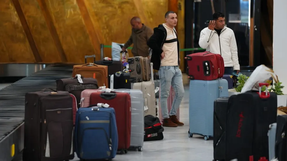 İran'da sivil uçuşlar başlıyor