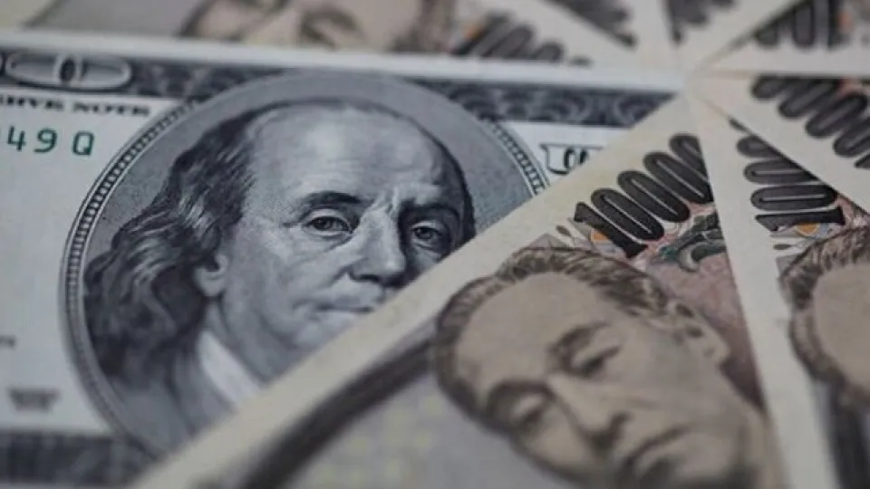 Yen, dolar karşısında sert geriledi  haber görseli