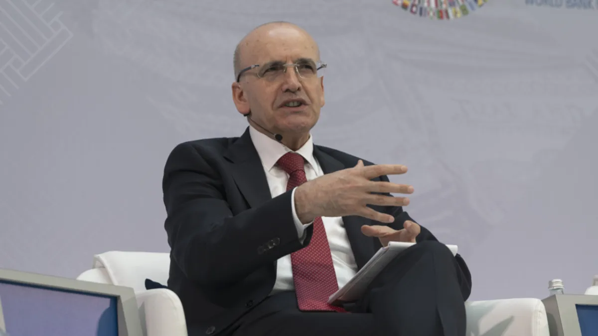 Bakan Şimşek'ten 'mali disiplin' mesajı haber görseli