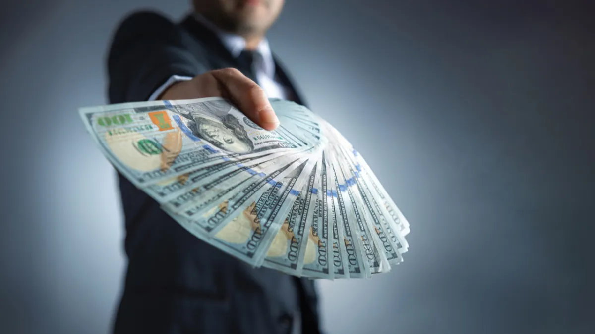 32 yaşında milyon dolarlık servete ulaştı: 9 yılda... haber görseli