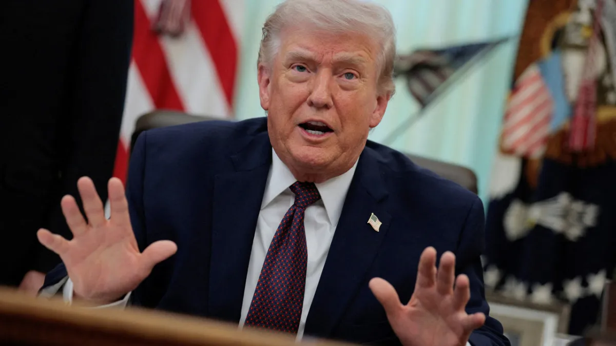 Trump faiz indirimi için tarih verdi: "Beklemek zorunda... haber görseli