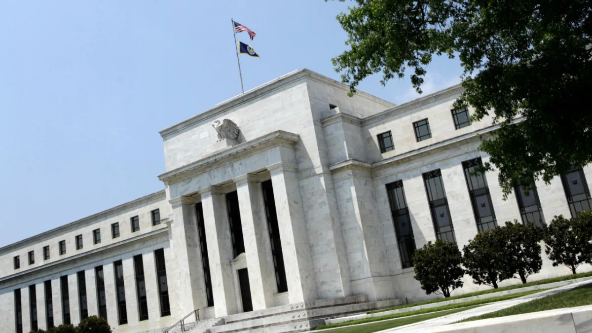 Fed’de iletişim tartışması: Warsh “daha az konuşma”... haber görseli
