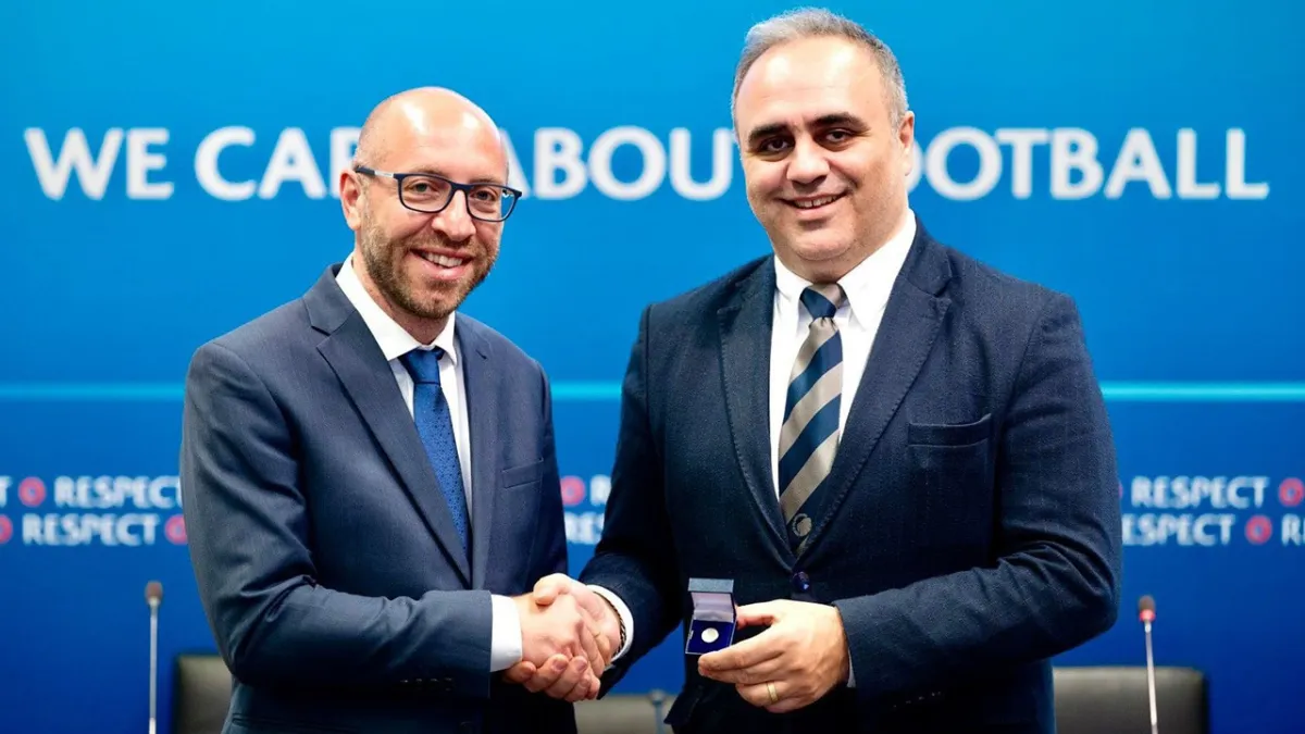 Yazarımız Ural Aküzüm'e UEFA'da önemli görev haber görseli