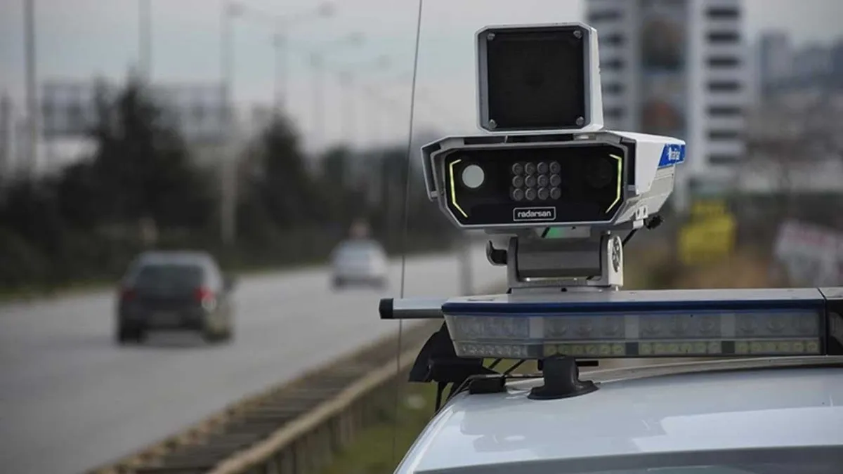 Bayram yolculuğu öncesi tedbirler açıklandı: Tuzak radar yok haber görseli
