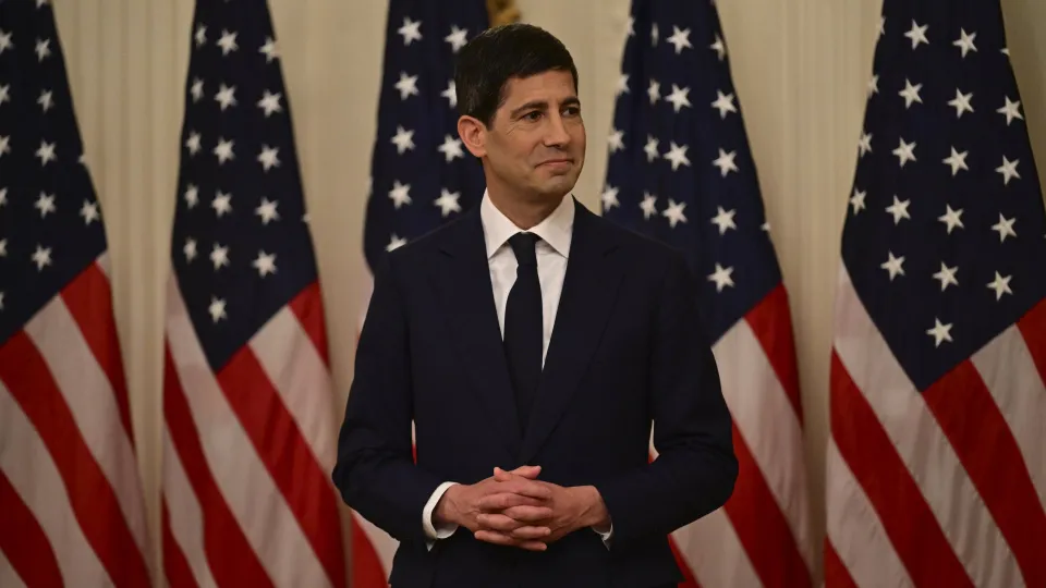 Fed'de yeni dönem: Kevin Warsh yemin etti haber görseli
