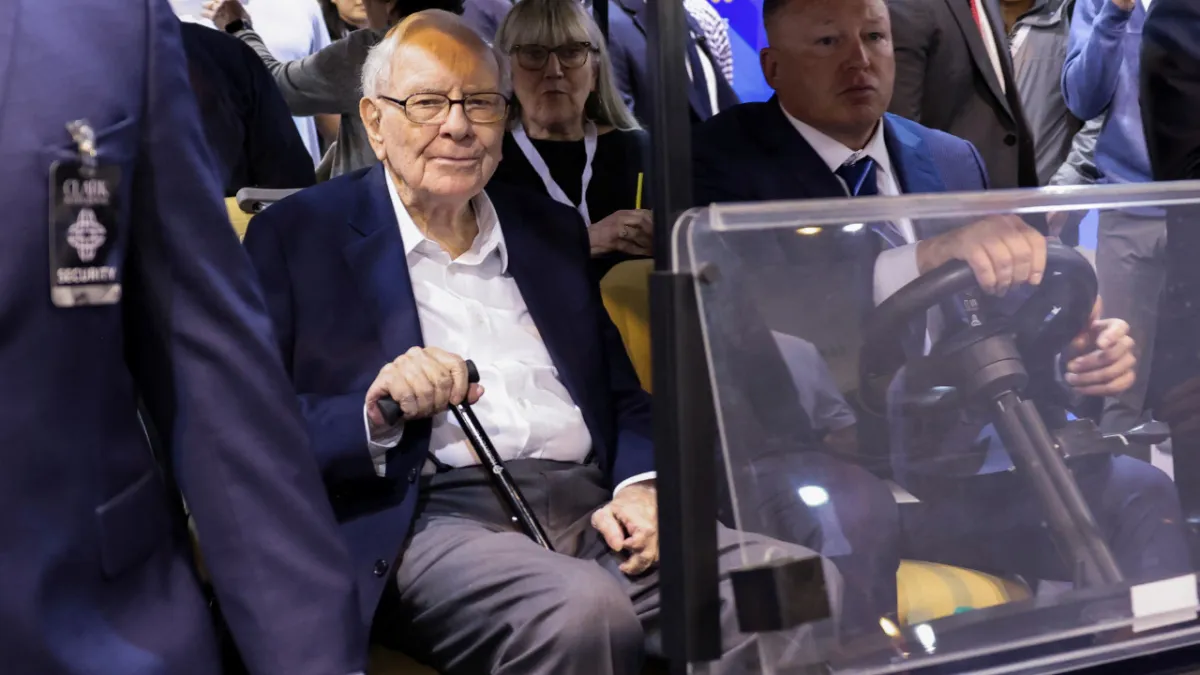 Dev şirketten Buffett sonrası sürpriz yatırımlar haber görseli