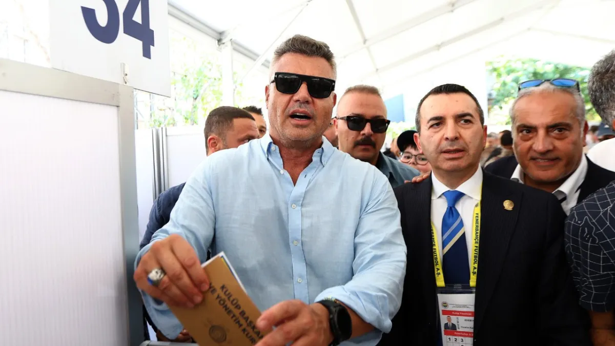 Fenerbahçe'de kritik gün: Sadettin Saran oyunu kullandı
