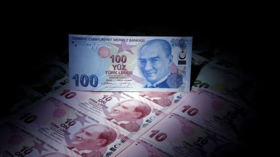 Hazine 4 yıl vadeli TÜFE endeksli tahvilde 13,2 milyar TL borçlandı