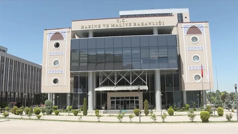 Hazine, iki tahvilde 151 milyar lira borçlandı