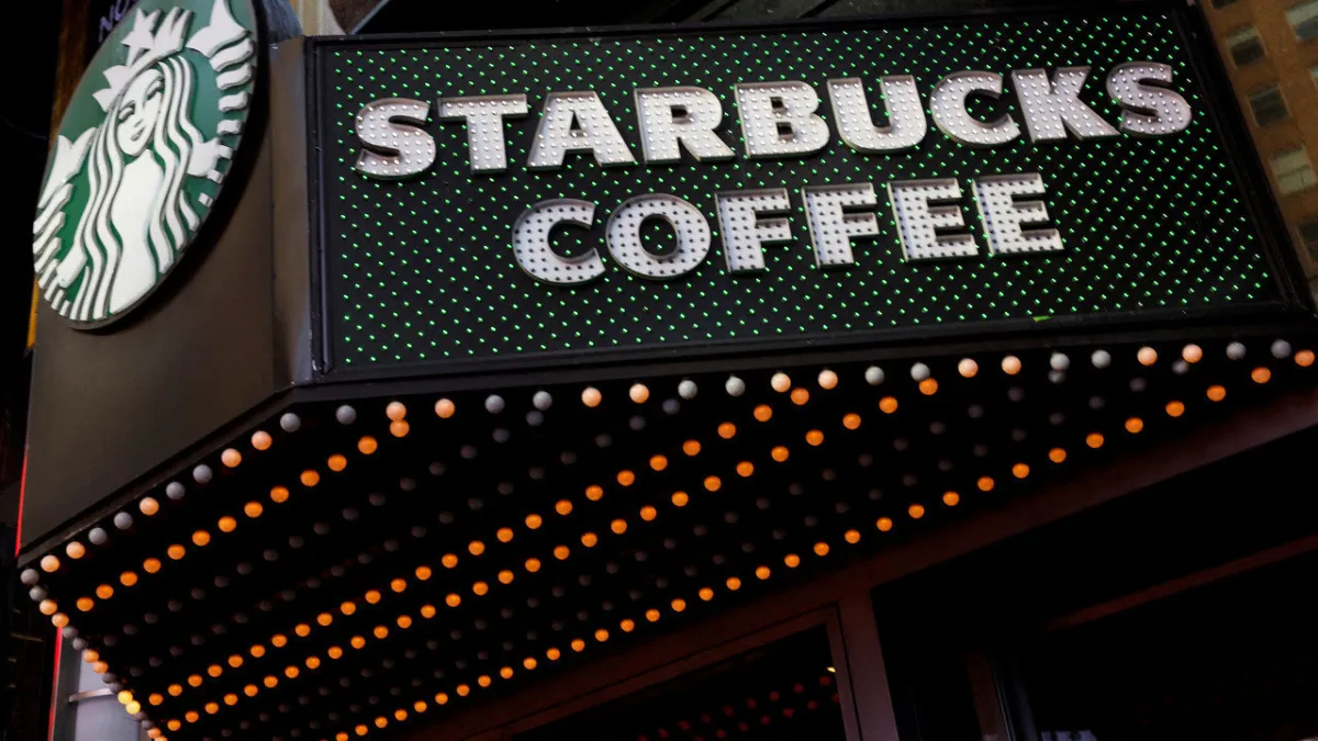 Starbucks'tan milyar dolarlık hamle: O ülkenin operasyonları satılıyor
