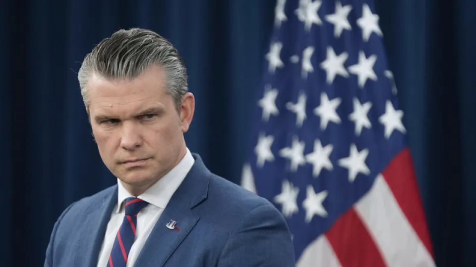 Hegseth: Bu gece İran'ın stratejik tesislerini bombalayacağız