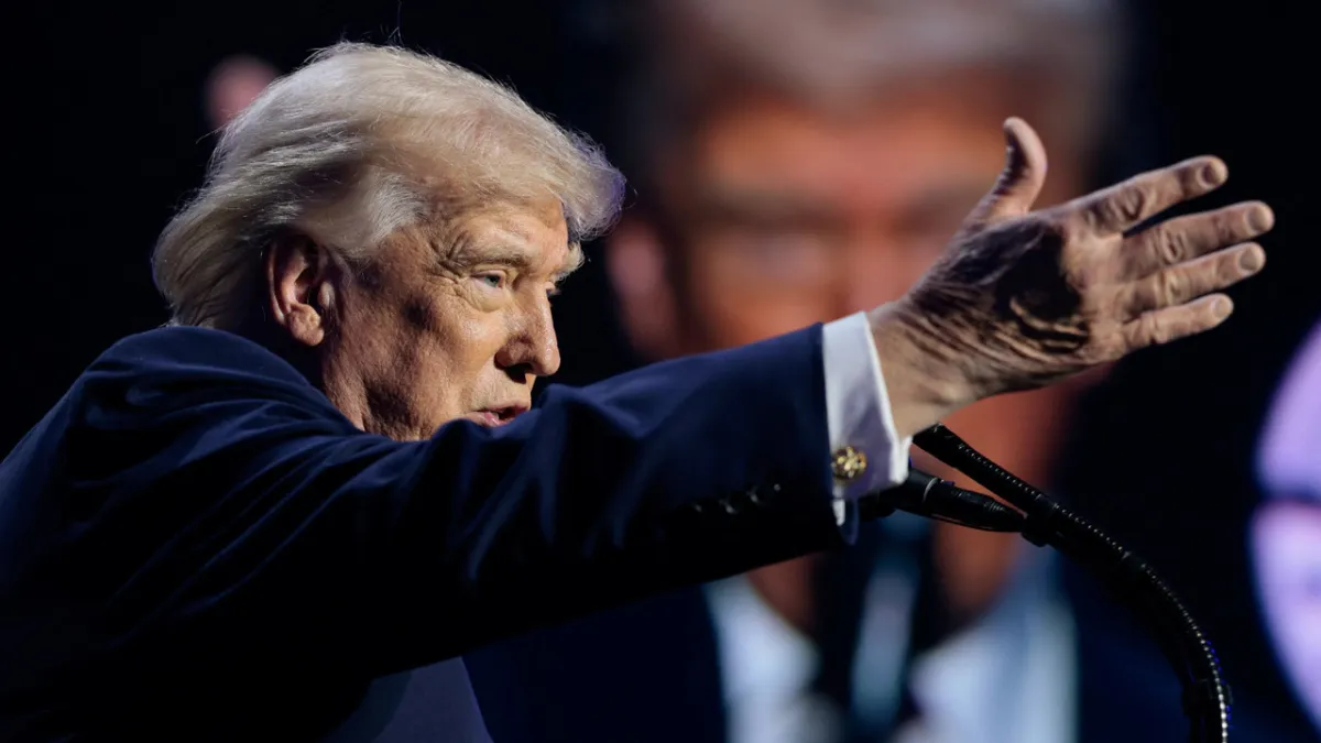 Trump yine İran'ı hedef aldı: "Oldukça sert bir darbe indireceğiz"