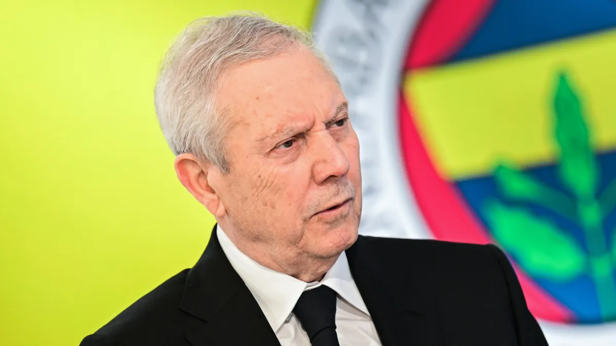 Aziz Yıldırım: "Yönetimimiz hiçbir teknik direktörle anlaşma yapmadı"