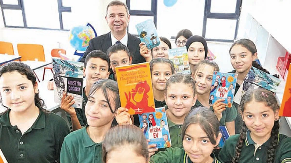 Anadolu Sigorta’dan 11 bin kitaplık 10 kütüphane: “Kitapla kurulan bağ geleceği şekillendiriyor”