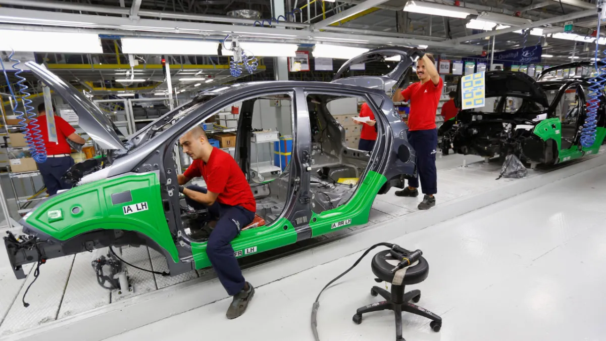Hyundai Türkiye, yeni yatırımın detayları açıkladı: 300 kişiye istihdam, yerli batarya ile Ioniq 3