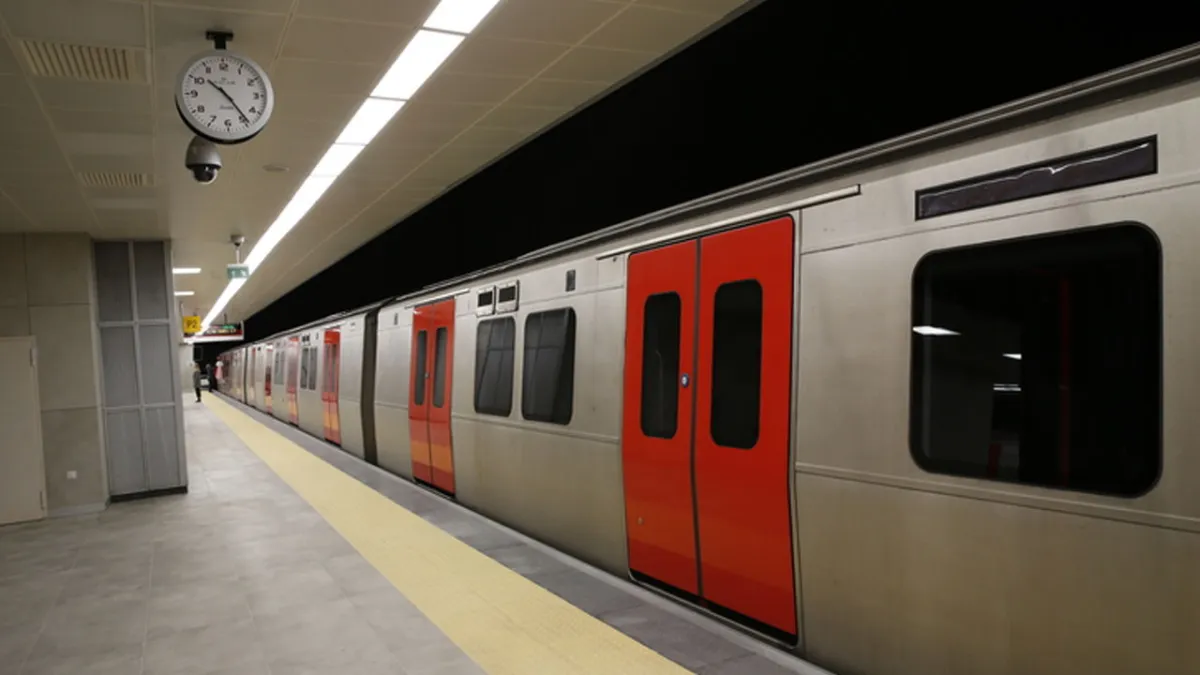 Taksim metro istasyonu kapatıldı