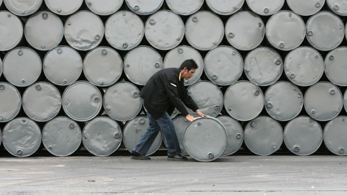 Savaş 1,15 milyar varil petrol kaybına neden oldu