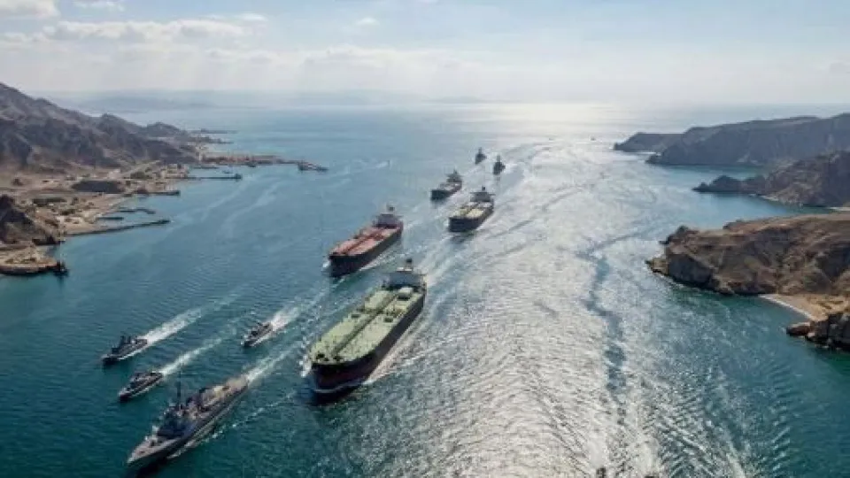İran: Hürmüz'den izinsiz geçmek isteyen üç tanker durduruldu