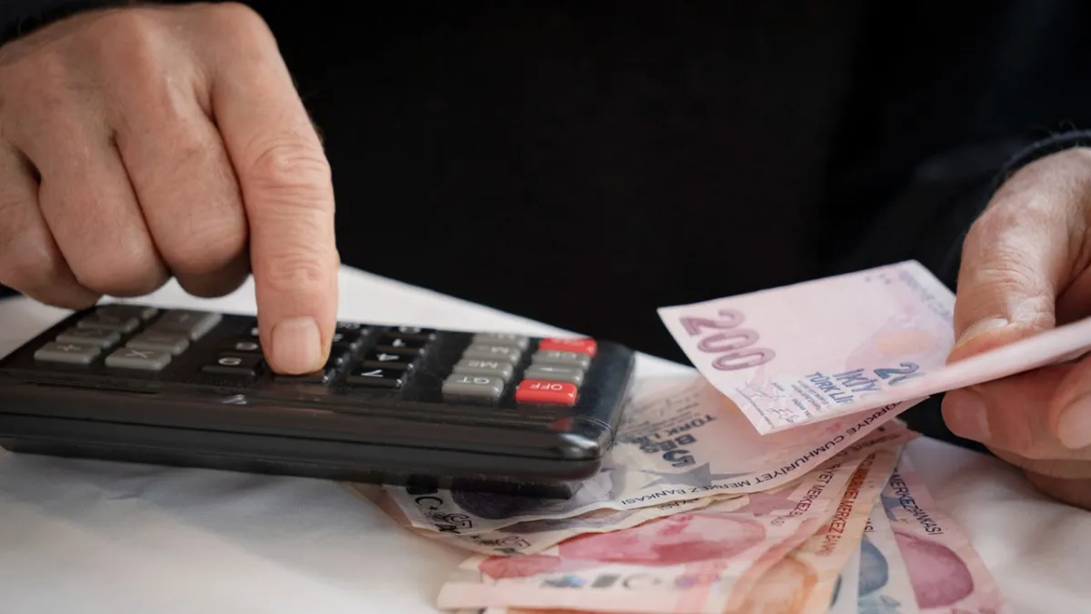 Zamlı maaşlarda ödeme takvimi belli oldu: İşte paranın hesaplara yatacağı tarihler