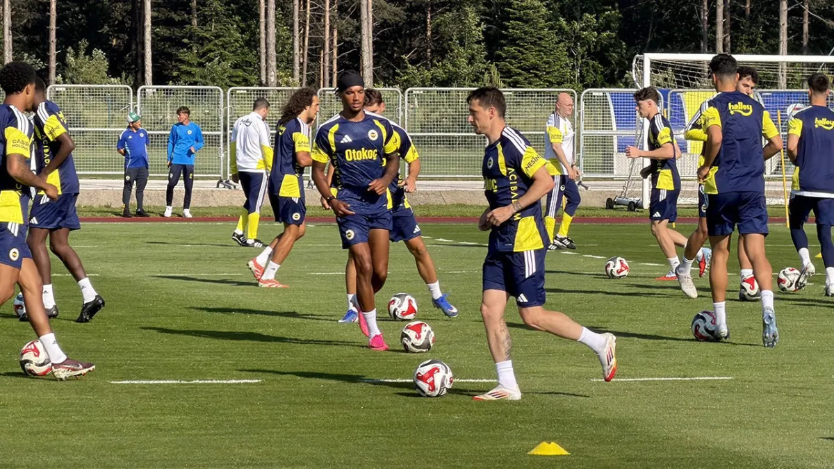 Fenerbahçe'nin Avusturya kampı kadrosu belli oldu: Yeni transfer Vedat Muric kadroya alınmadı