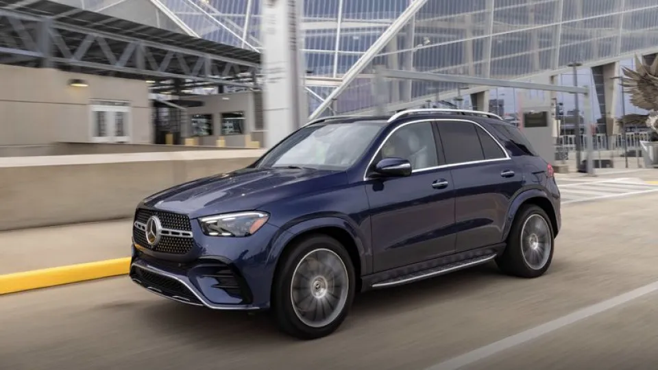 Mercedes'in otomobil satışları Çin etkisiyle düştü