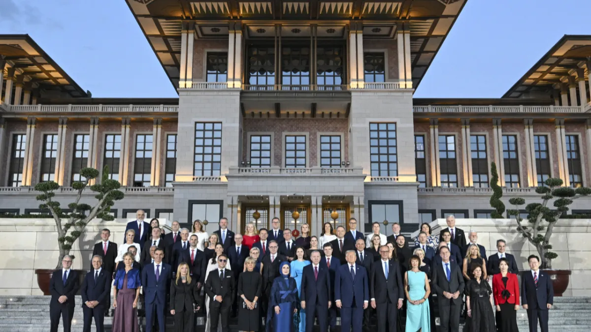 Cumhurbaşkanı Erdoğan'dan NATO liderlerine imzalı kitap ve özel mektup