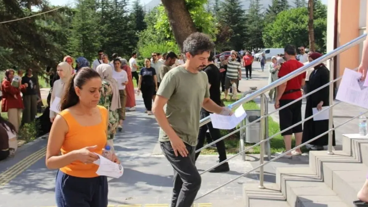 MEB AGS ve ÖABT sınav yerleri açıklandı mı, sınav giriş belgesi ne zaman açıklanacak? AGS sınavı ne zaman?