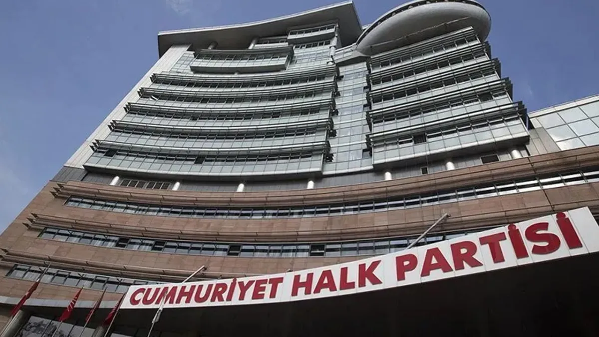 CHP'de 8 il başkanı daha görevden alındı