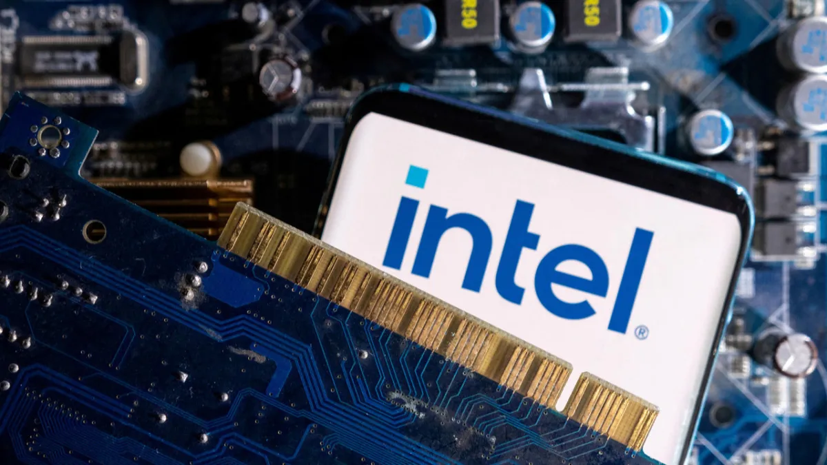 Intel beklentileri aştı: Gelir ve kâr tahminlerin üzerinde