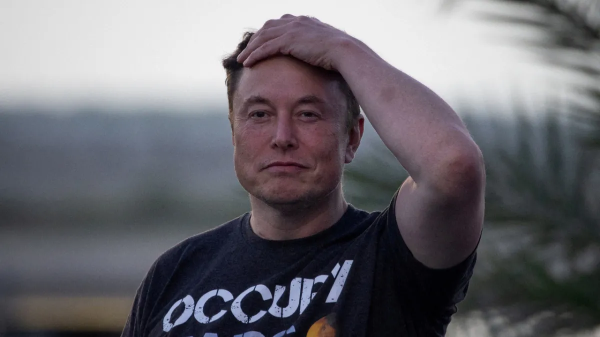 Elon Musk'a çifte borsa darbesi: Serveti 130 milyar dolar eridi