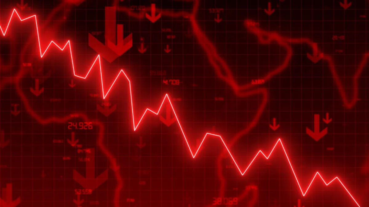 Fitch'ten kritik uyarı! Küresel piyasalar iki büyük risk taşıyor