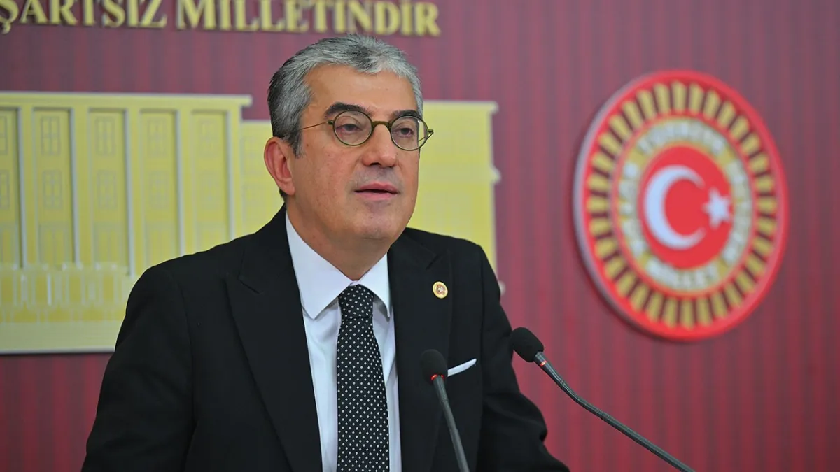 Yeni Parti: 200'ü aşkın belediye başkanı katılım için istifa etti