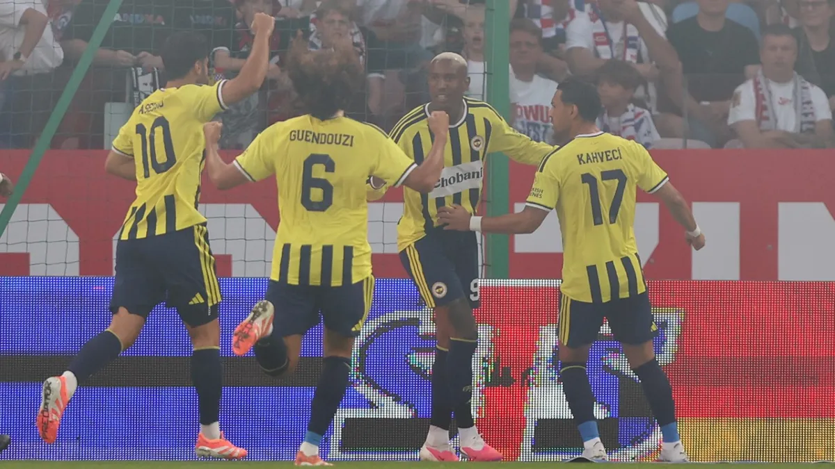 TFF'den tur atlayan Fenerbahçe'ye kutlama
