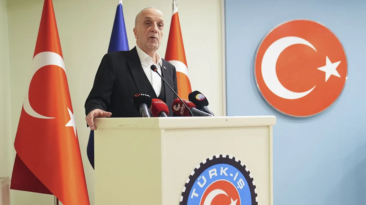 TÜRK-İŞ’ten asgari ücret ve vergi çağrısı: Ücretliler üzerindeki yük hafifletilmeli, bölgesel uygulamayı reddediyoruz