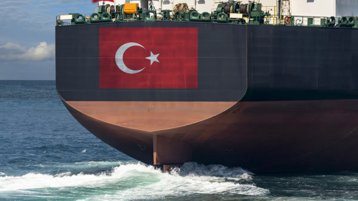 İhracatta yeni rekor: Bakan Bolat açıkladı
